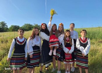 В Босилковци събираха билки за венеца за Еньовден