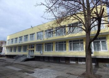 Детска градина в Русе си изгражда мълниезащита, старата не става