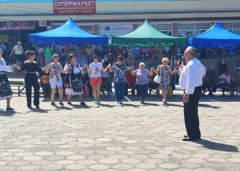 В село Копривец отбелязаха празника Св.Дух с курбан, водосвет и фолклор