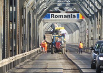 Аварийни ремонтни дейности започнаха от днес на Дунав мост при Русе /ВИДЕО/