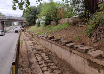 ЛВЗ ремонтира по своя инициатива единия тротоар по ул. „Тулча“ /ВИДЕО/