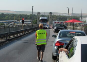 На Дунав мост: Проблеми от недобросъвестни водачи, които изпреварват /ВИДЕО/