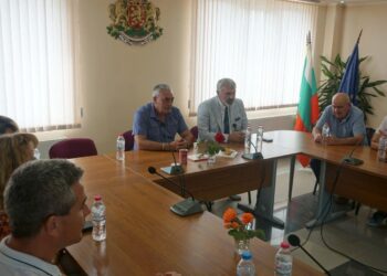 13 улици ремонтират в Две могили и Батишница, ще се строи голям соларен парк