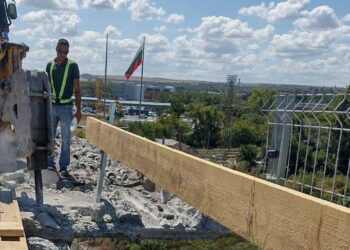 Монтирани са 11 нови стоманобетонни панела на Дунав мост, ще подменят още