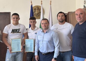 Пенчо Милков отличи Стефан Стефанов и Никола Димов за „Спортист на месеца“