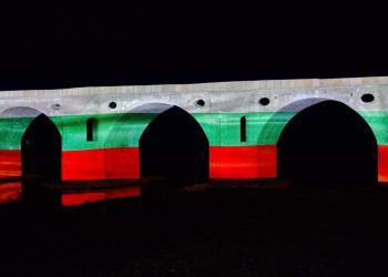 Мостът на Колю Фичето грейва в цветовете на националния трибагреник