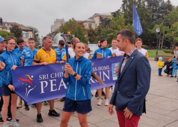 Русенци имаха шанса да подържат Факела на мира от Световния пробег /ВИДЕО/