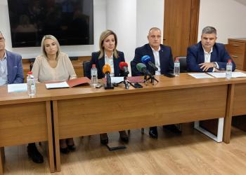Арестуваха опасни крадци след неуспешен обир на банков клон в Русенско /ВИДЕО/
