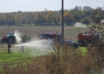Огнеборци и доброволци тренираха в Бяла за пожар в залесена местност