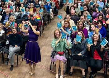 Виктория Бешлийска и нейният  нов роман „Нишка“ препълниха библиотеката в Русе