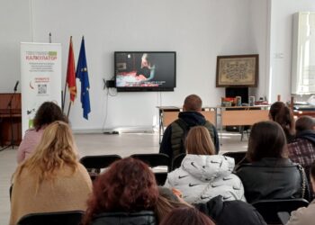 Ученици от Русе научиха как ненужният текстил се превръща в ресурс
