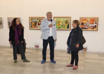 Виргиния Пенчева откри изложбата си „Метаморфози на пейзажа“
