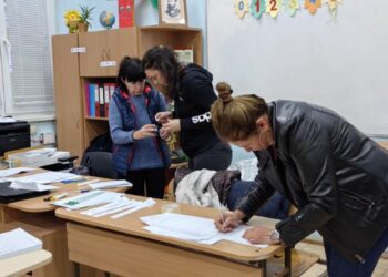 Преди 7 часа имаше избиратели пред секциите в Русенско, гласуват на машина /ВИДЕО/