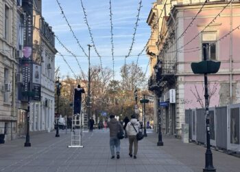 Коледното градче е акцентът в празничната украса на Русе през тази година