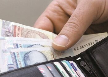 Полицията в Русе издирва собственика на портфейл с пари