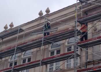 Реставрацията на Доходното здание  обхвана нова част от фасадата /ВИДЕО/