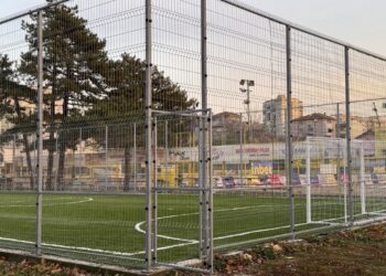 Модернизирано е игрището за минифутбол в комплекс „Ялта“