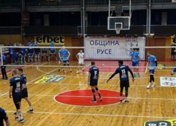 „Хебър“ победи волейболистите на „Дунав“ в оспорван мач