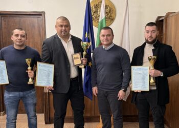 Пенчо Милков се срещна с русенските шампиони по полицейска лична защита и карате