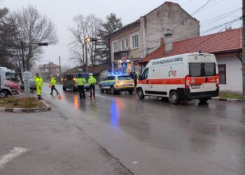 Катастрофа в центъра на Червена вода затвори пътя Русе-Кубрат