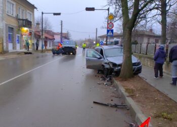 Катастрофа в центъра на Червена вода затвори пътя Русе-Кубрат
