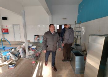 Мащабен ремонт обновява басейна в Спортното училище в Русе /ВИДЕО/