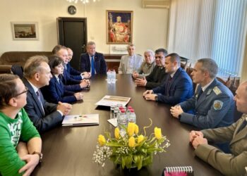 Кметът Пенчо Милков се срещна със запасните офицери от Русе и румънските им колеги