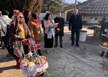 Басарбово отпразнува Бабинден с традиционни обичаи и признание към акушерите