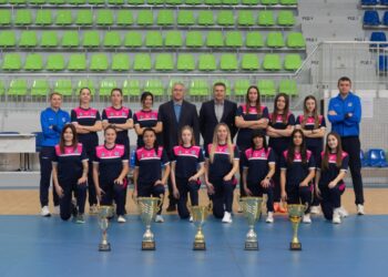 Хандбалистките на Бяла излизат в осминафиналите на първенството