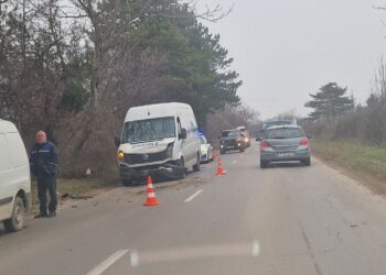 Водач пострада при верижна катастрофа на Русе-Николово