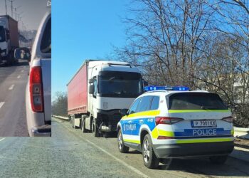 Румънски тир се озова в насрещното на бул.“България“ след инцидент