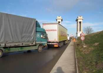 Възобновиха ремонта на Дунав мост при Русе, няма опашки /ВИДЕО/