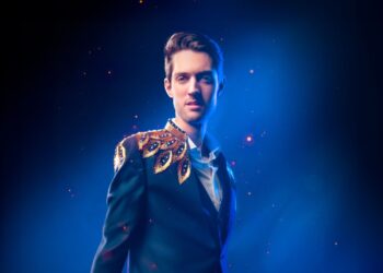 Фокусник от Франция разкрива тайните на магията на балетистите в Русенска опера