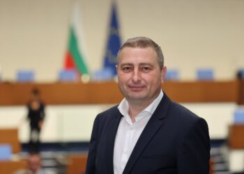 Депутатите от ГЕРБ-СДС Николай Братованов и Георги Кръстев с приемна за граждани в Русе