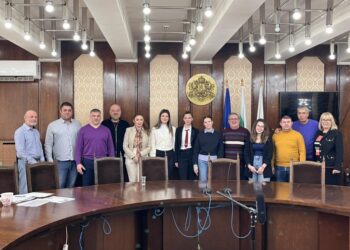 Младежкият парламент гостува на Общинския съвет в Русе