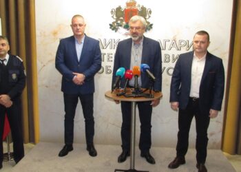 „Виртуална опашка“ за тировете на Дунав мост – само при засилен трафик /ВИДЕО/