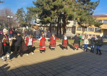 В Борово пресъздадоха традициите за Трифон Зарезан