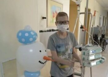 Русенка със зов за помощ за спасението на 13-годишния й брат