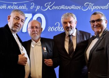 Д-р Константин Тренчев бе отличен със знака на областния управител на Русе