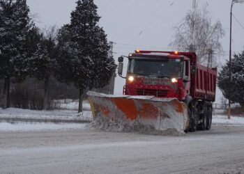 Пътищата в Русенско са проходими при зимни условия, над 20 снегорина чистят