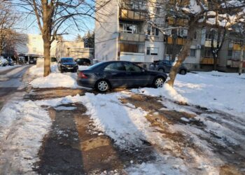 Общински съветник пита за асансьорите на Кръговото и незаконни глоби на коли в кв. „Възраждане”