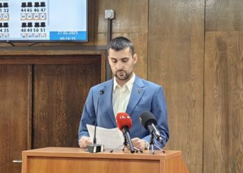 Скандал с искане за оставка на кмета на Русе и заплахи за живота му /ВИДЕО/