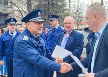 Гл.инспектор Милен Златанов бе изпратен тържествено в пенсия с награда от МВР и аплодисменти