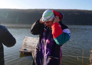Теодор Цветков преплува втора поредна ледена миля във вода под 5°C