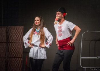 Александър Кадиев и Стефани Ивайло ще развеселят Русе с „Игра за двама“