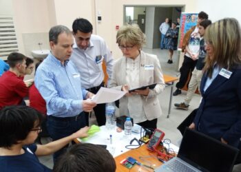 Шестата Електрониада събра младежи от цялата страна в Русенския университет