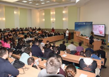 Русенският университет и „Изи Кредит“ стартираха Академия по предприемачество