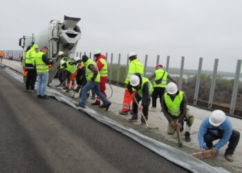 Затвориха за движение Дунав мост, няма напрежение /ВИДЕО/
