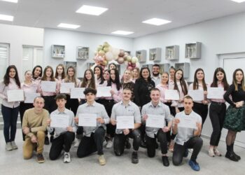 Ресторант „Кино Роял“ с награди за изявени ученици от ПГ по туризъм-Русе