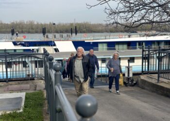 Първият круизен кораб за сезон 2025 акостира в Русе